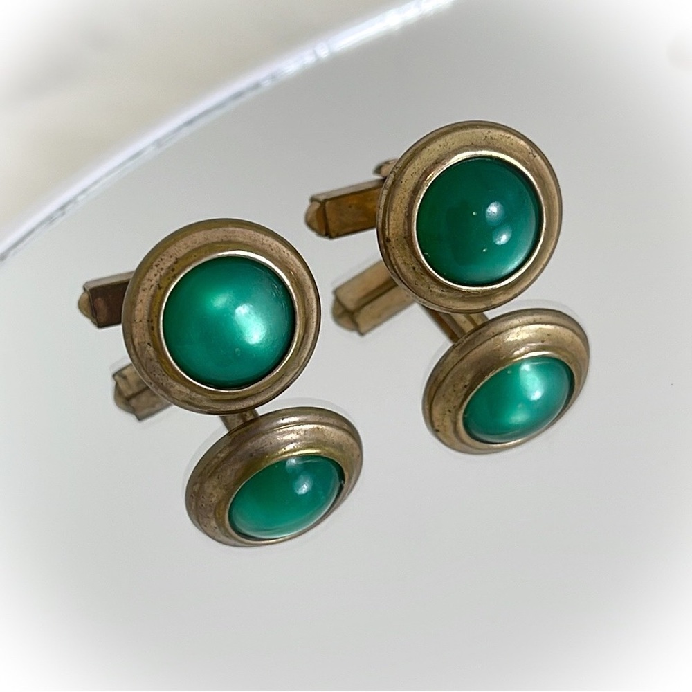💕Beautiful Vintage Brass Cufflinks Green Glass Stone Round💕